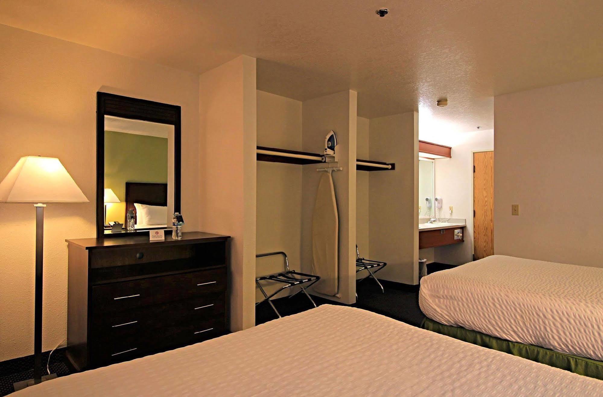 Red Lion Inn & Suites Kennewick Tri-Cities Exteriér fotografie